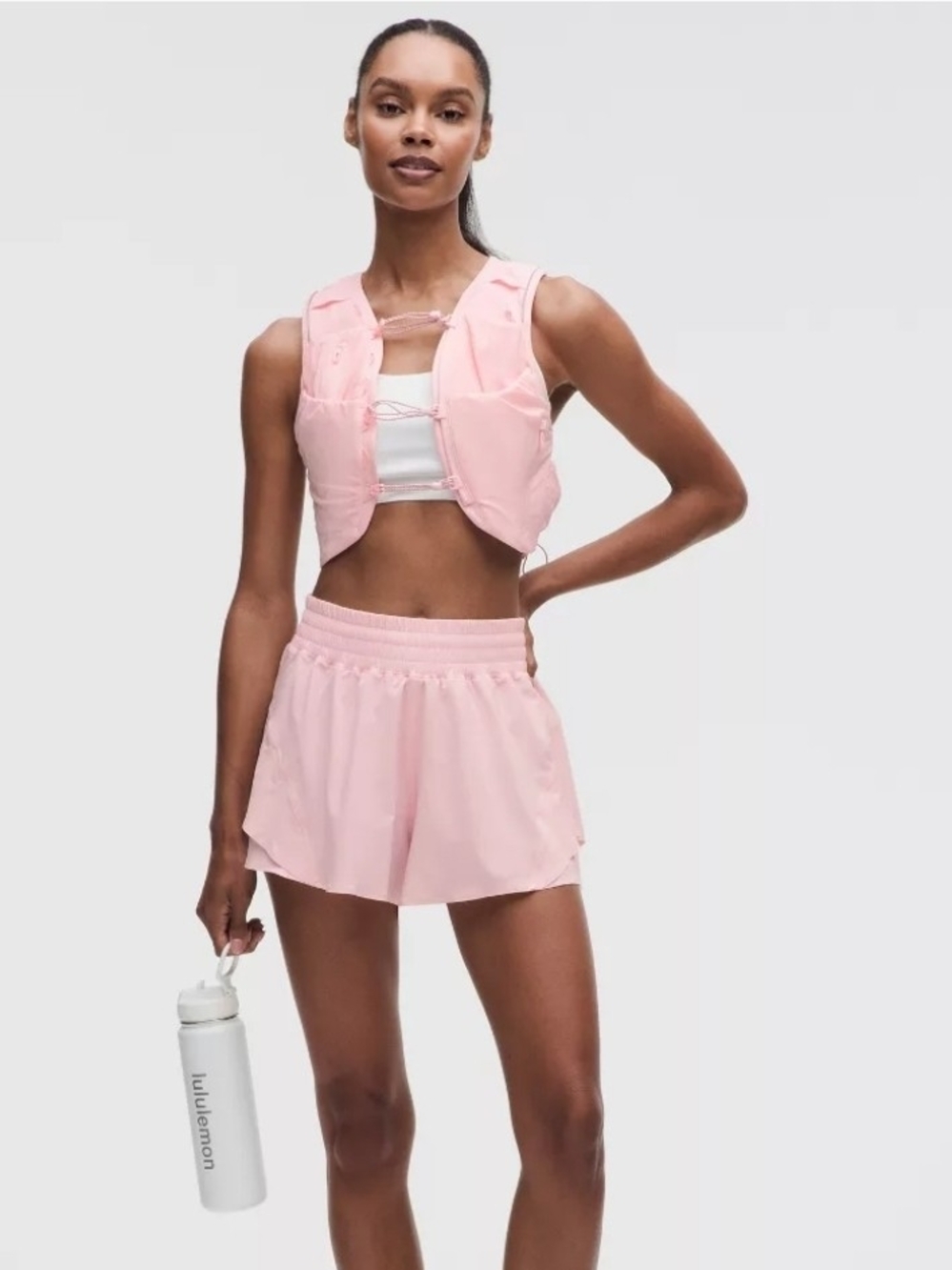 NWT Shake It Out High-Rise Short 2.5"